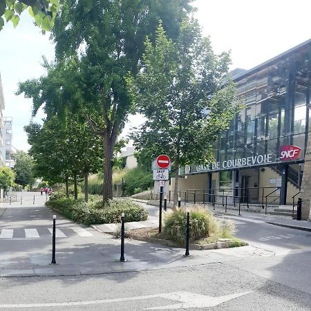 Cozy Room In Paris Ladefense Κουρμπεβουά Εξωτερικό φωτογραφία