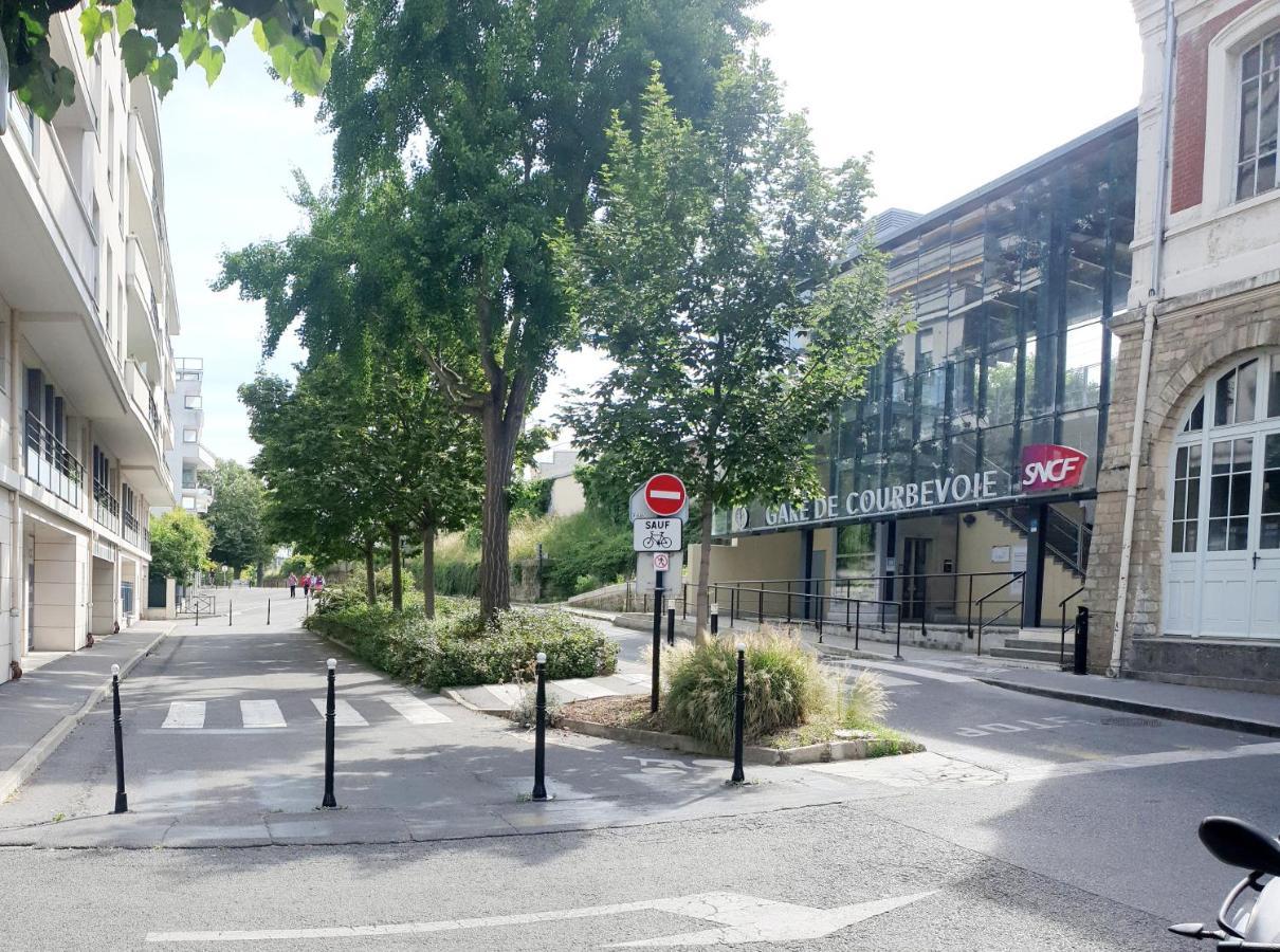 Cozy Room In Paris Ladefense Κουρμπεβουά Εξωτερικό φωτογραφία